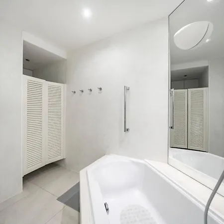 Appartamento Wonderful 2 Bedroom Cannes