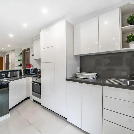 아파트 Wonderful 2 Bedroom