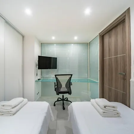 Wonderful 2 Bedroom 아파트